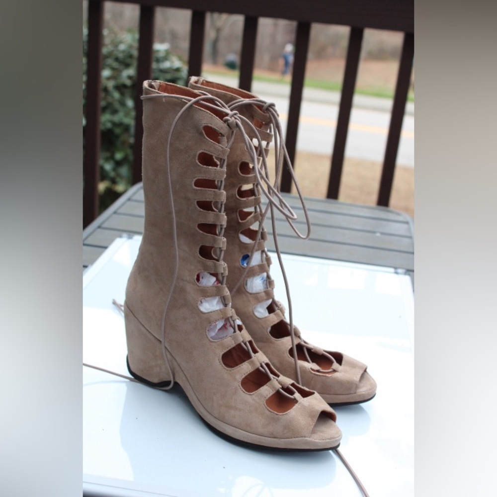 NWOT L'Amour Des Pieds Othello gladiator boots